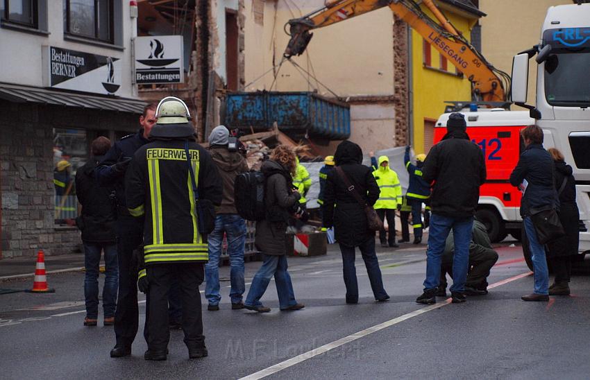 Hausexplosion Bruehl bei Koeln Pingsdorferstr P431.JPG